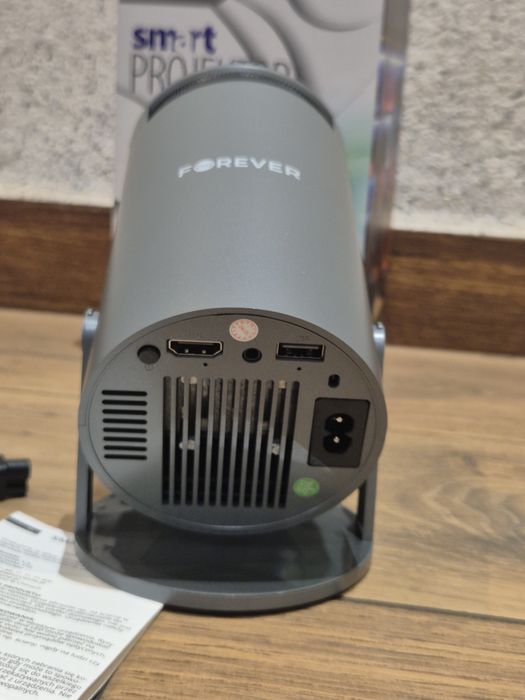 Projektor Forever FP-100 jak nowy, sprawny, komplet