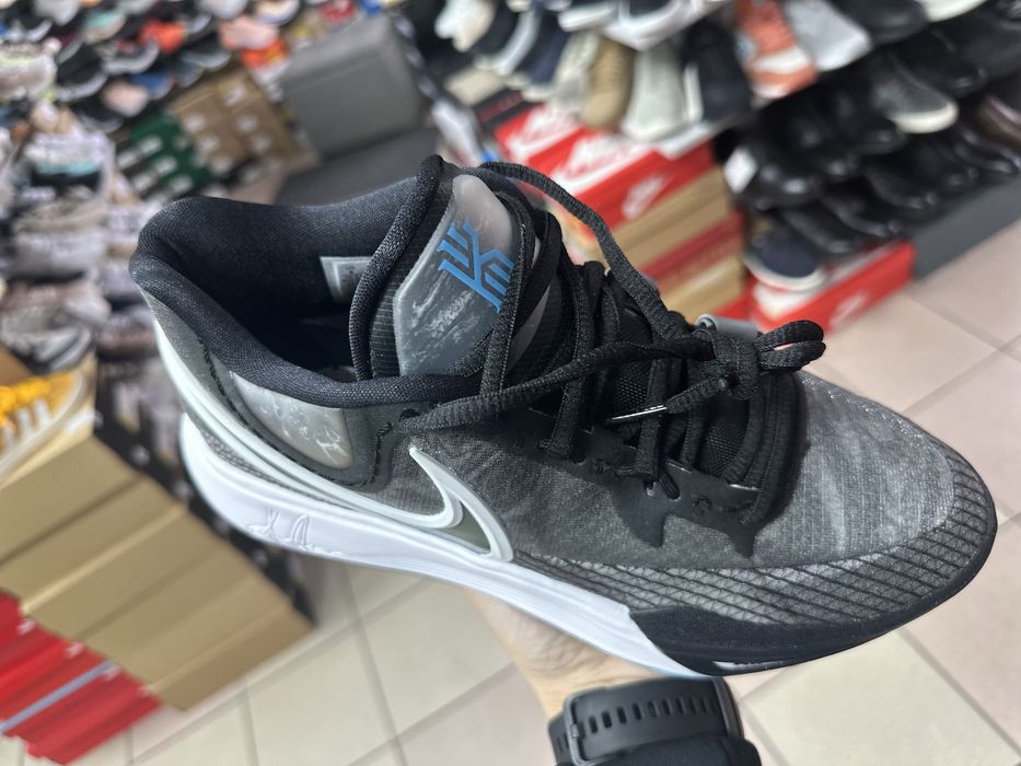Кросівки Nike Kyrie 8 grey ( РОЗМІР 41, 43, 45,5 )