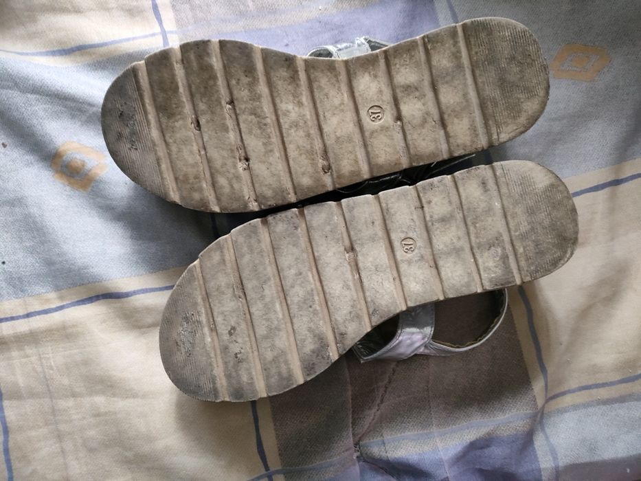 Sandálias sola alta