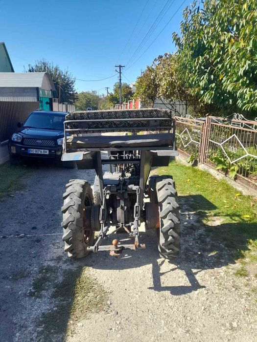 Трактор з двигуном Lamborghini