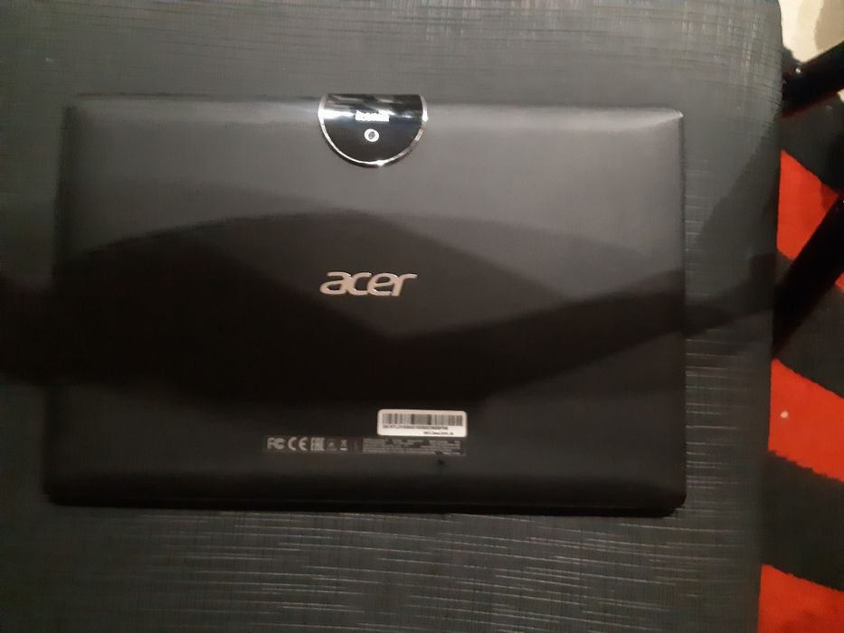 ACER продам працює але бите стікло