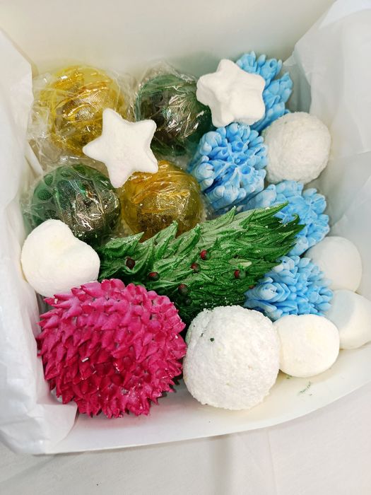 Подарунковий набір з чайних бомбочок та зефіру подарунок новорічний