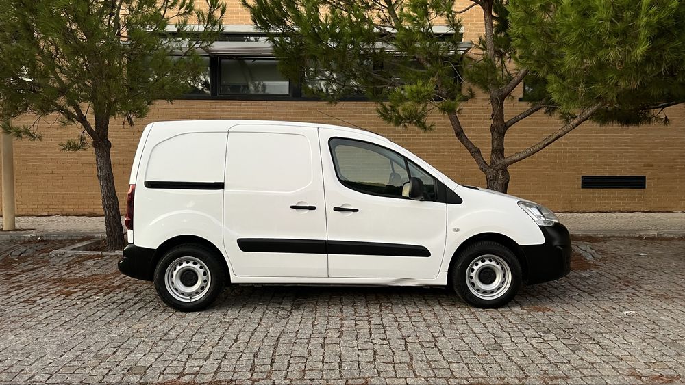 Peugeot Partner  1.6 hdi  3 lugares / 2016 Sem Adblue