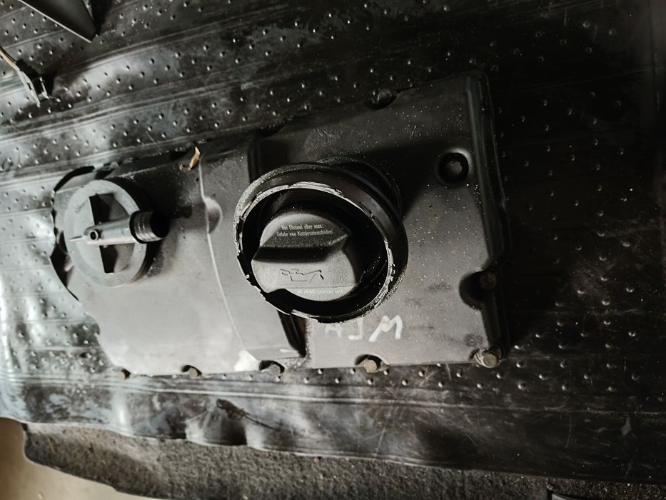 Pokrywa silnika 1,9 TDI volkswagen golf 4 Seat Leon Toledo audi