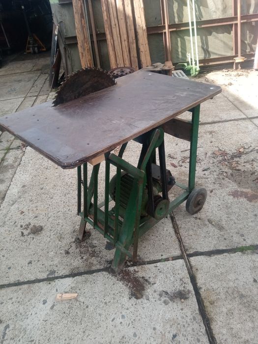 pila tarczowa wachadlowa z kolyska