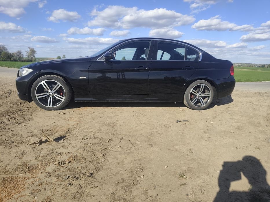 Sprzedam BMW E90 320i
