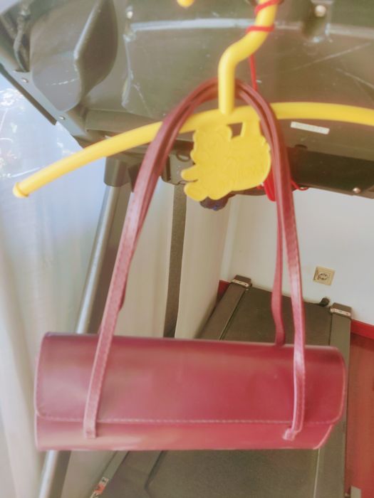 Sapatilhas puma vermelho e branco são NOVOS