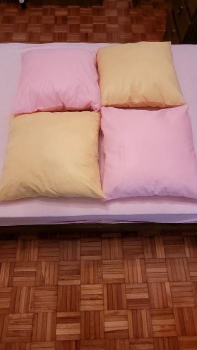 Almofadas novas, nunca usadas