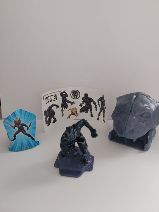 Boneco Kinder do Black Panther