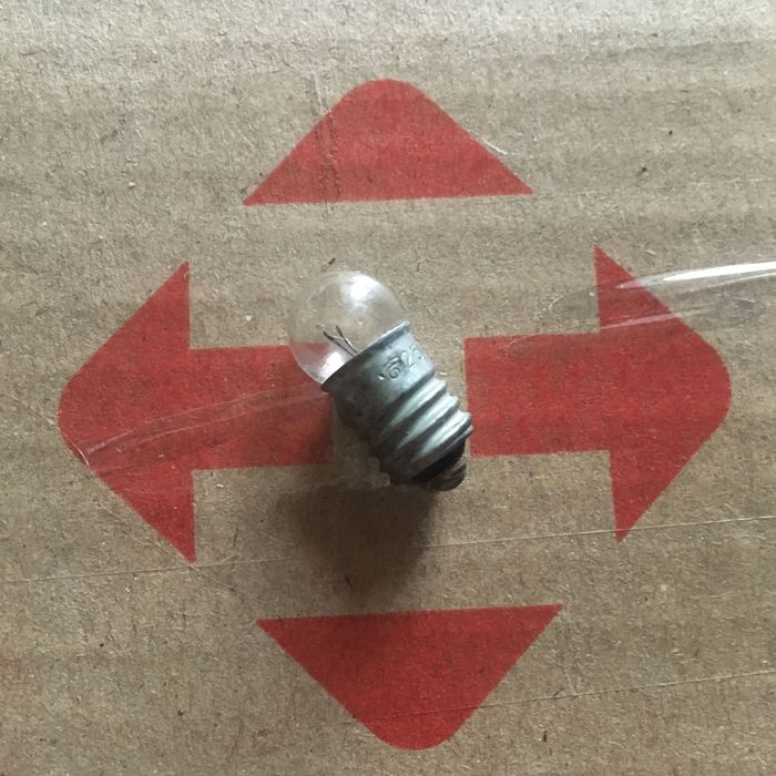 Лампочка маленькая 2,5 V 0,4 A