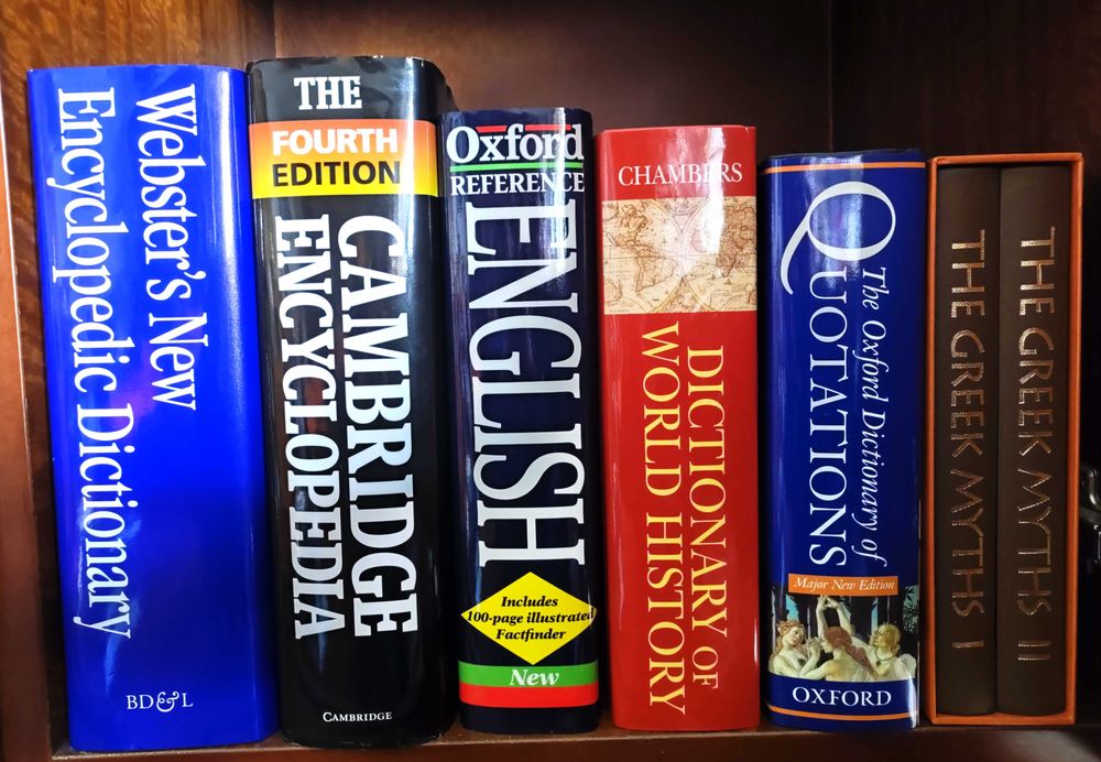 Enriquece a tua biblioteca: dicionários/livros novos, inglês