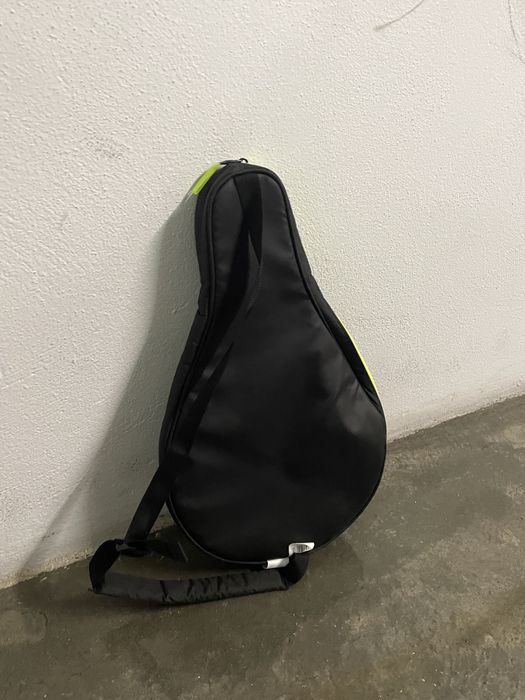 Capa de raquete de padel