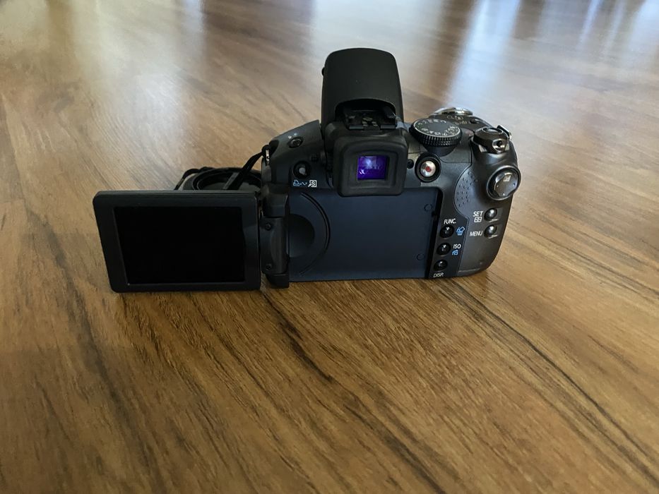 Фотоаппарат Canon S5 is