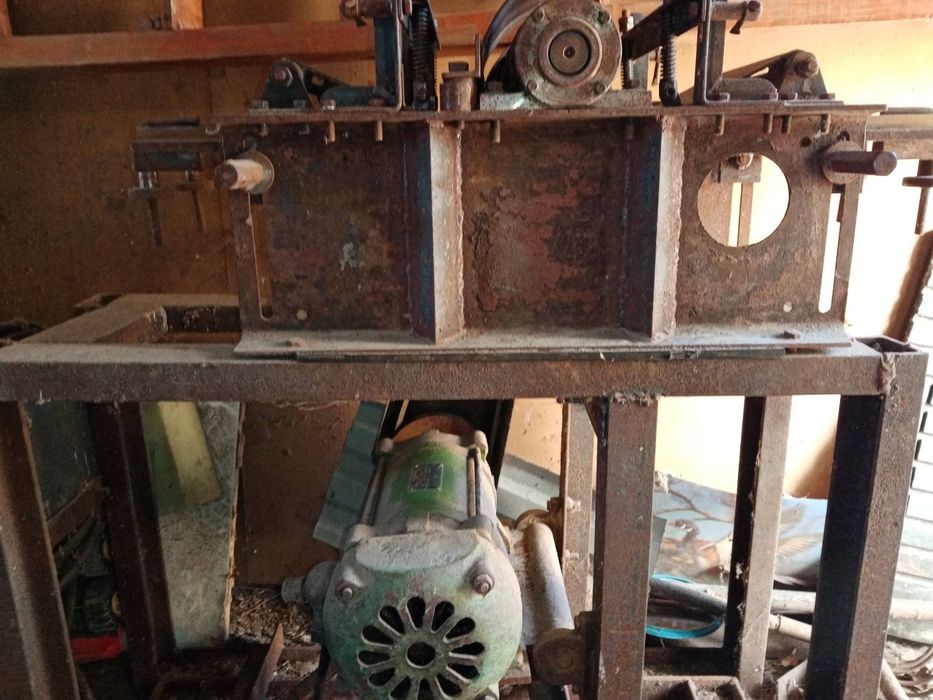 Деревообрабатывающий станок