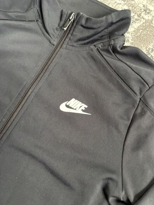 Зіпка Nike в хорошому стані