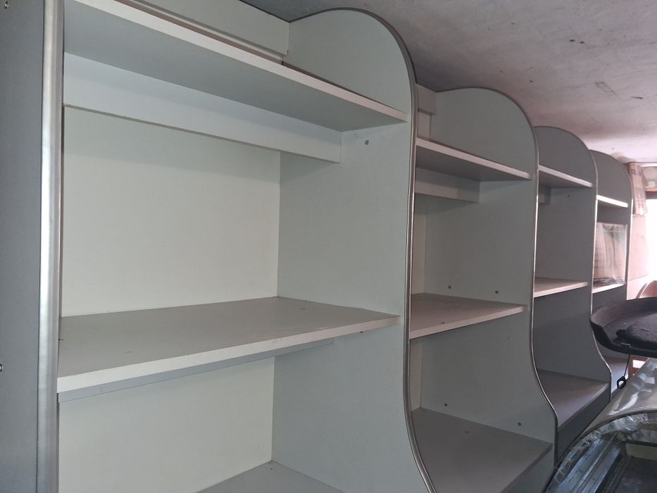 Продам торговые стеллажи полки