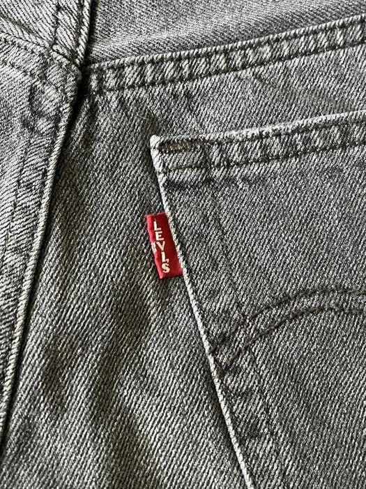 Короткі джинсові шорти сірі levis