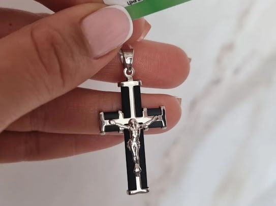 Хрестик каучуковий зі сріблом і розп'яттям масивний