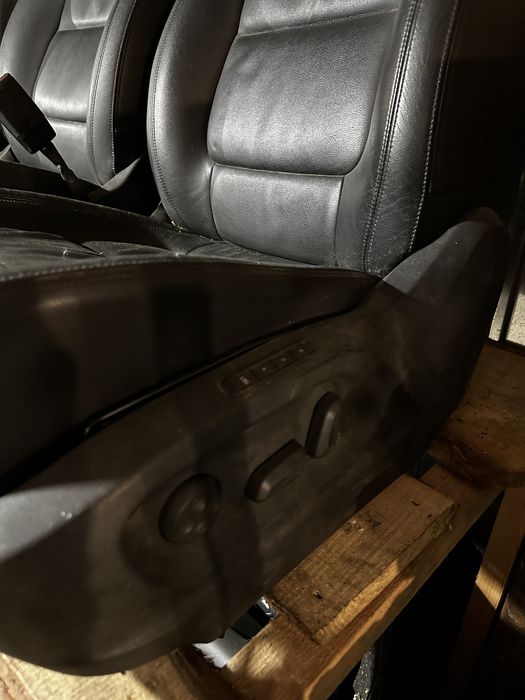 Сидіння тігуан 08-17р елекричні шкіра сідушки tiguan салон шкіряний