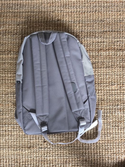 Mochila Herschel nova