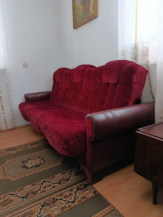 Продам диван, крісло та пуфік у чудовому стані