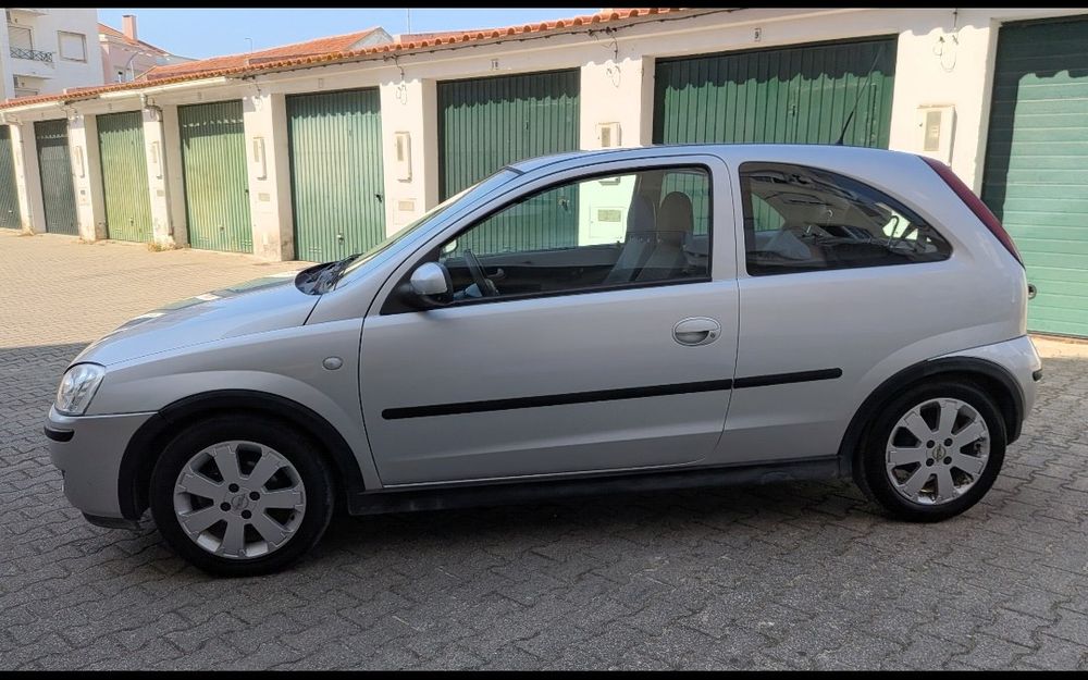 Opel Corsa C 1.2i 16V Enjoy 75 CV 04