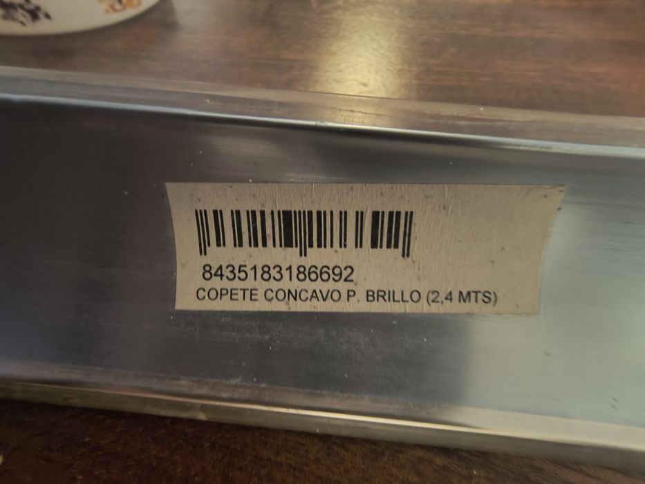 Copete concavo ( perfil de bancada )