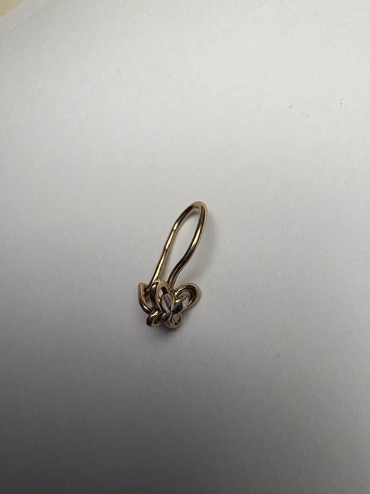 Золота сережка 585