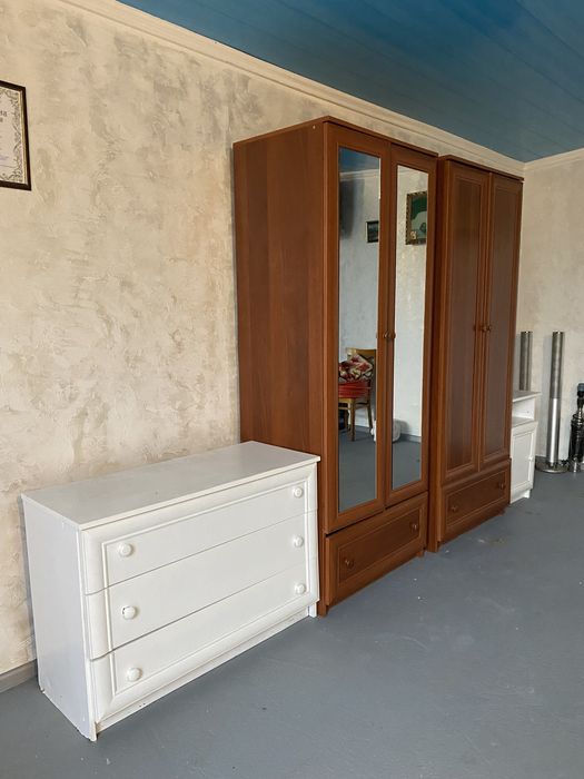 Продам мебель, шкаф, тумбочки