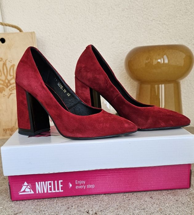 Туфлі на підборах українського виробника Nivelle.
