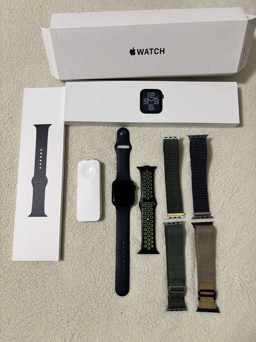 Продам свій Apple Watch SE 2