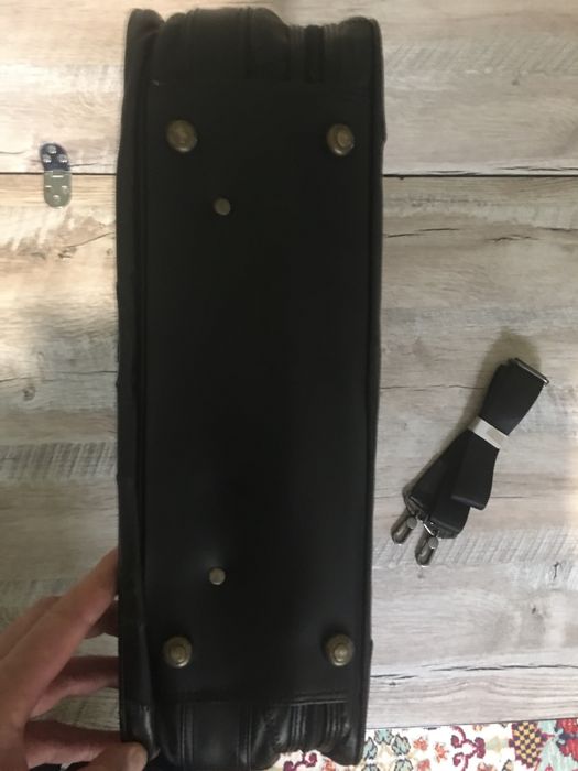 Сумка/портфель/соквояж для ноутбука