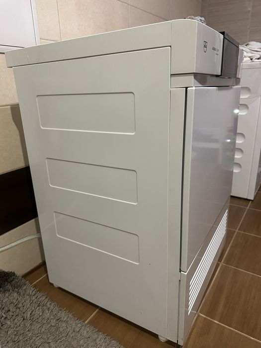 Продам сушильну машину VZUG ADORA TL WP