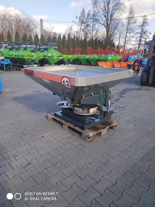 Rozsiewacz nawozów LANGREN RS-800, poj. 800l, 2-tarczowy + plandeka