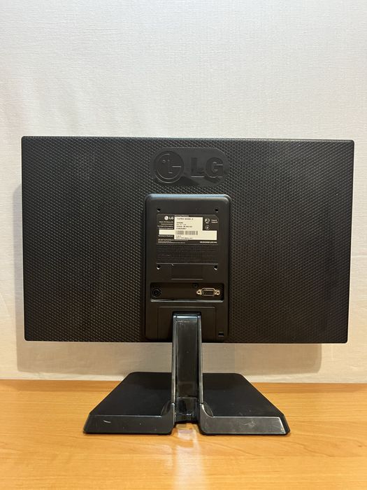 Монитор LG Flatron 19EN33S