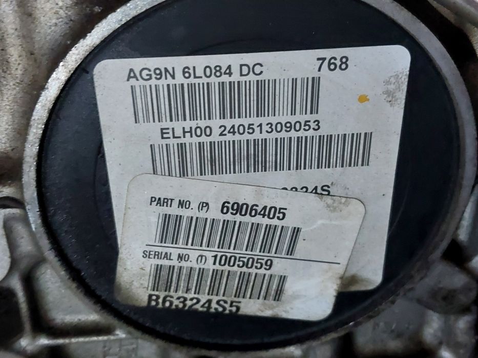 Silnik Volvo 3.2 B6324S5 uszkodzony. Głowica, miska olejowa Na czesci.