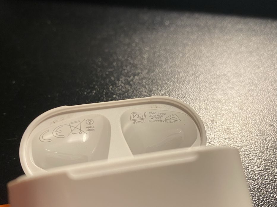 Etui ładujące airpods 2 apple