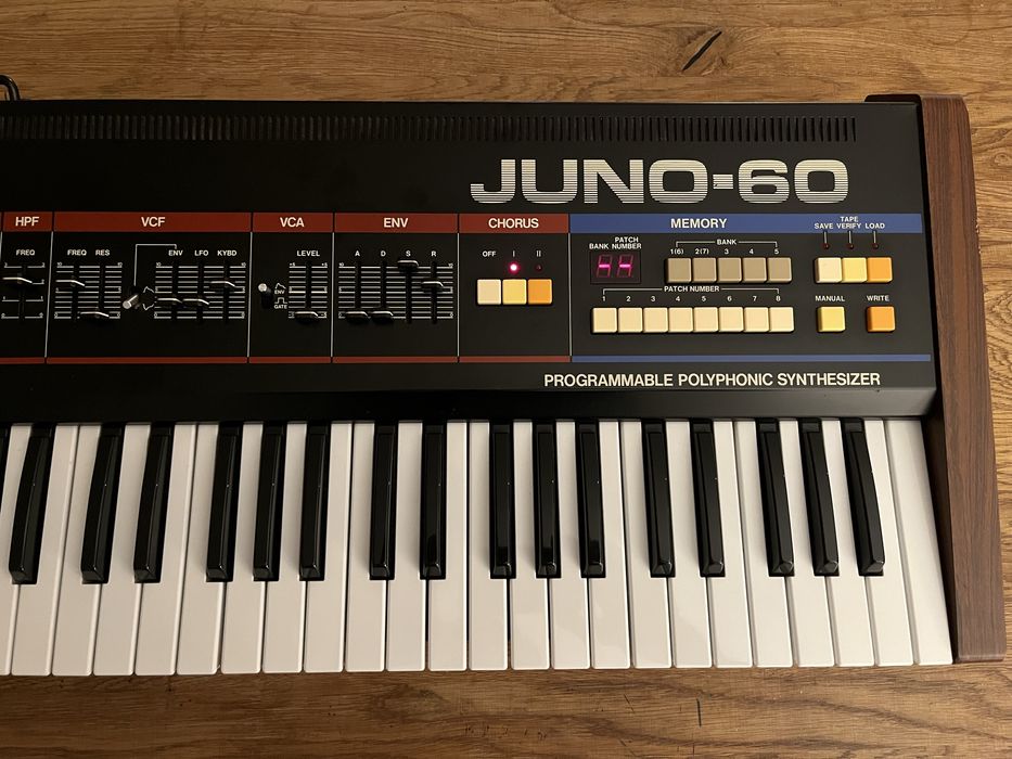 Sintetizador Roland Juno 60