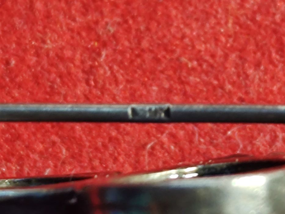 Przepiękny srebrny wisiorek i zapinka w jednym