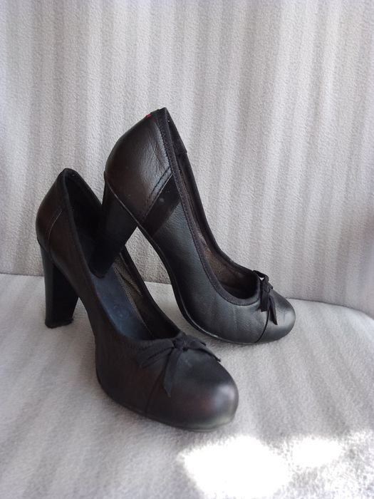 Buty na obcasie Tommy Hilfiger 38