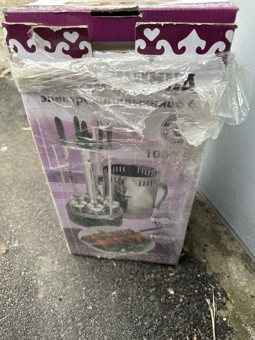 Електрошашличниця Помощница 6 шампурів