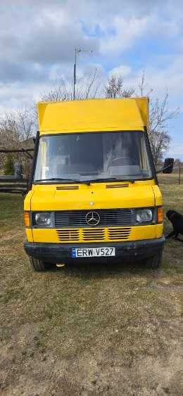 Mercedes-Benz 308D 2,3