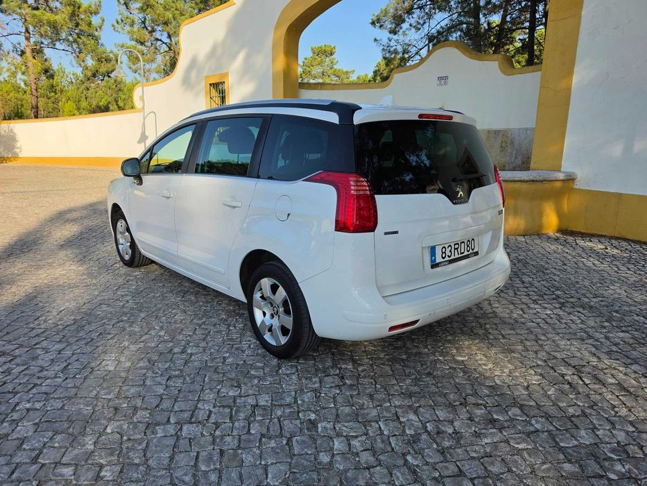 Peugeot 5008 Style 1.6HDI 120cv NACIONAL Automático 7 lugares — photo 4