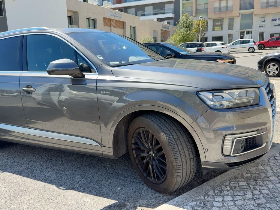 Audi Q7 etron Hybrid — photo 4