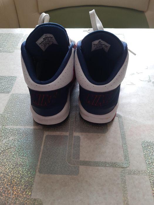 Продам Кроссовки Nike