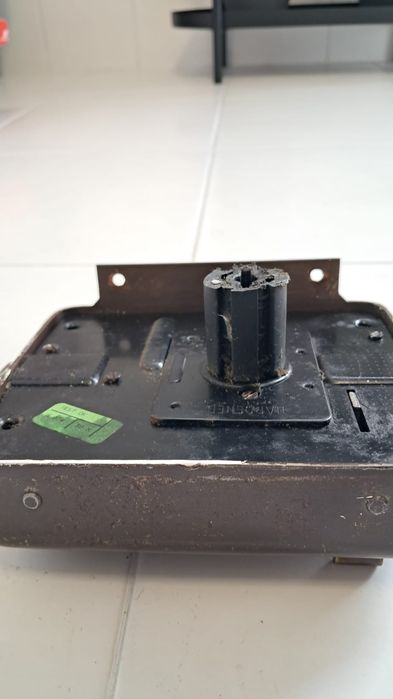 Fechadura * CISA * C/ Trancas