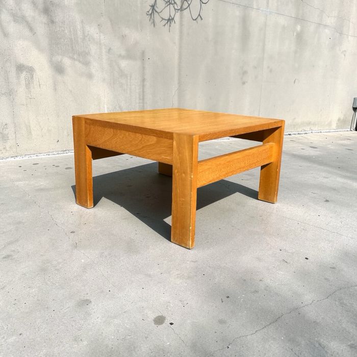 Mesa de centro / apoio olaio