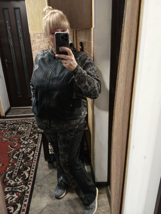 Продам комбинированный костюм джинс-трикотаж