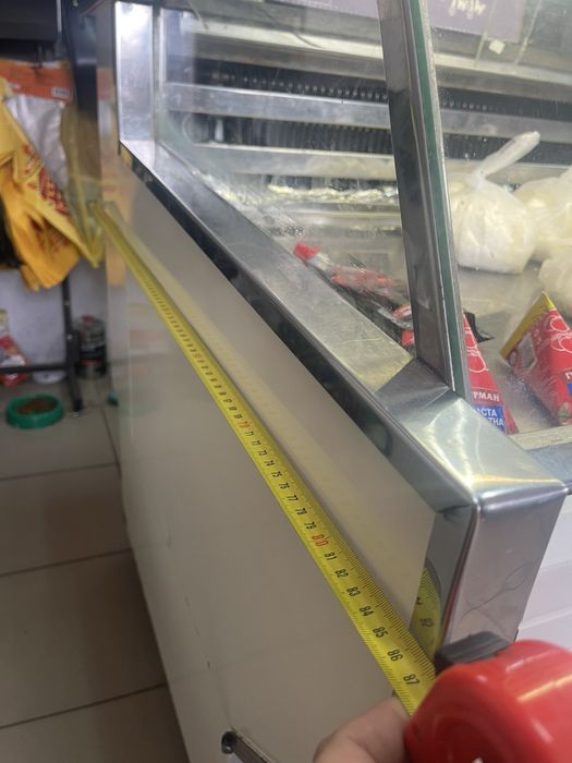 Продаются холодильная  витрина Gold б/у ( гастрономические)