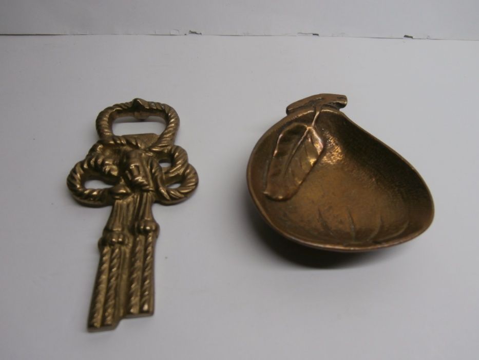 Vários artigos em latão